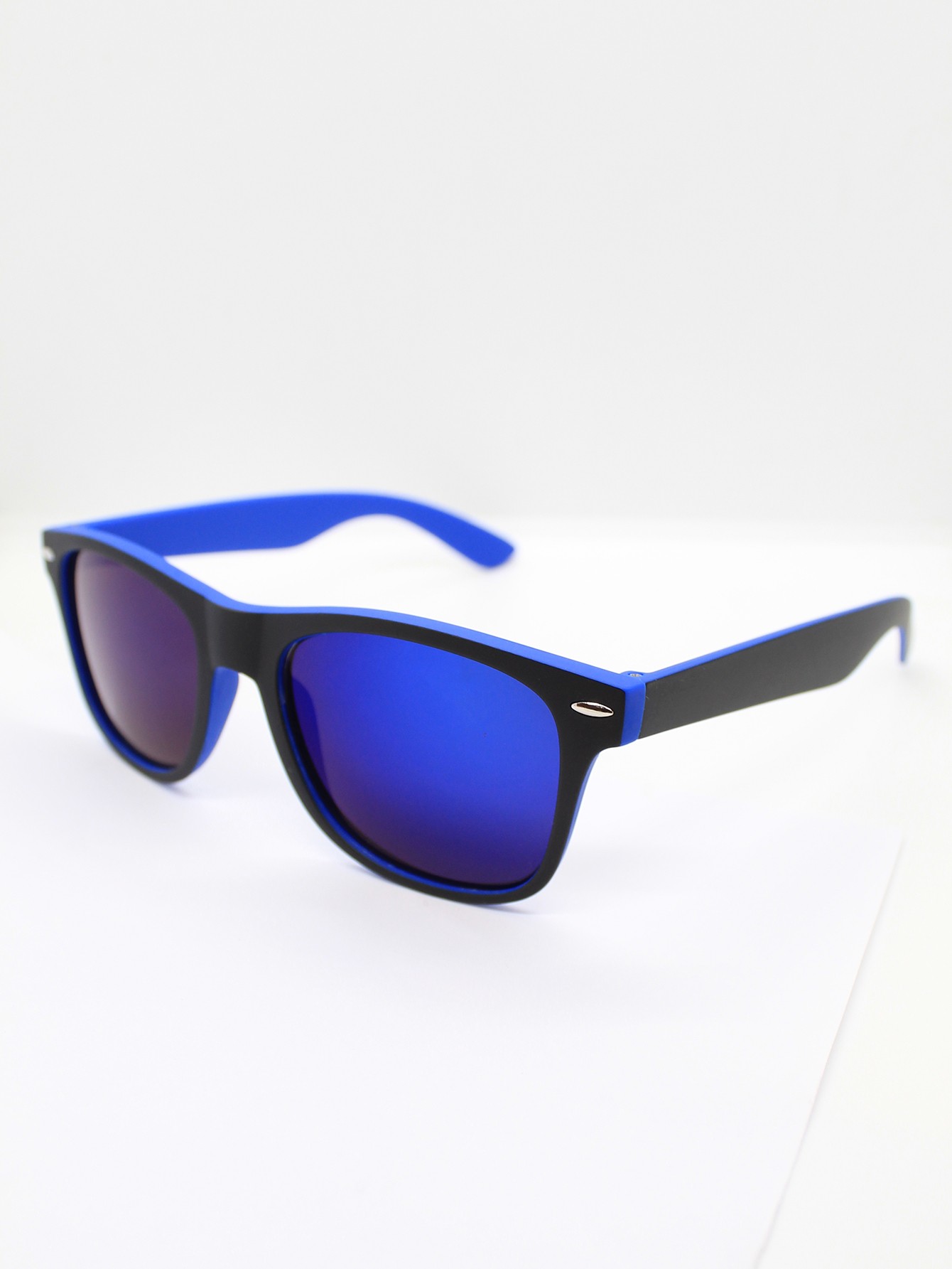 Lente de Sol Color Azul