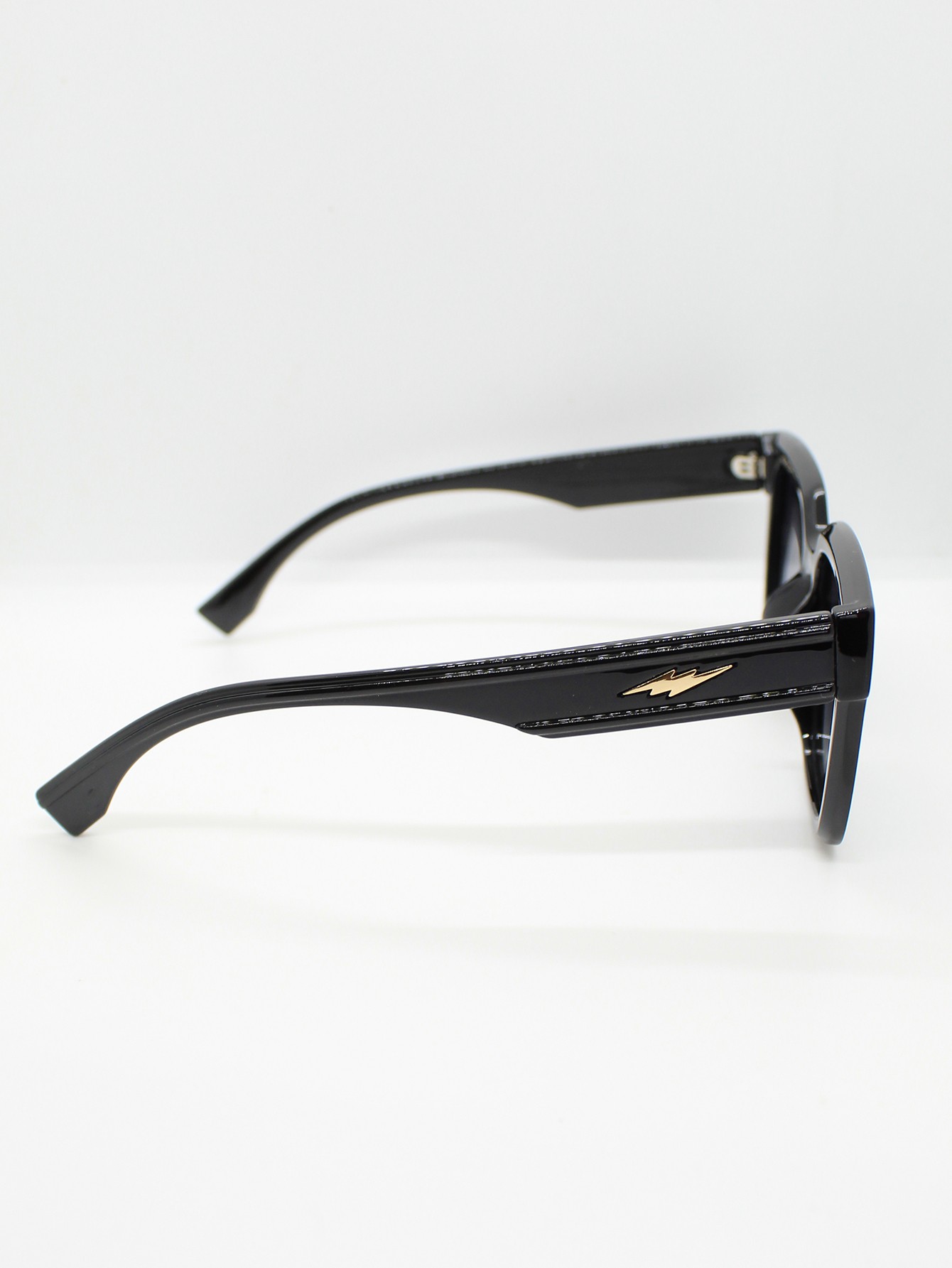 Lente de Sol Color Negro-Brillante...