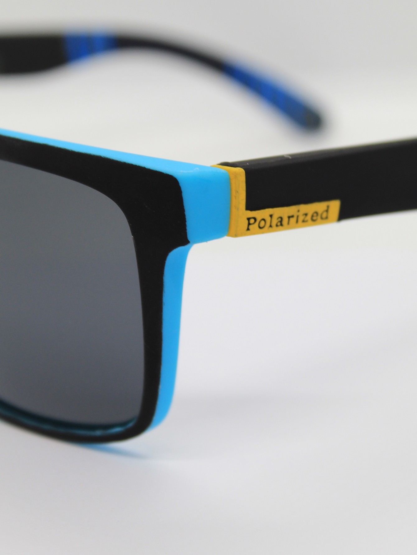 Lente de Sol Polarizado Color Celeste...