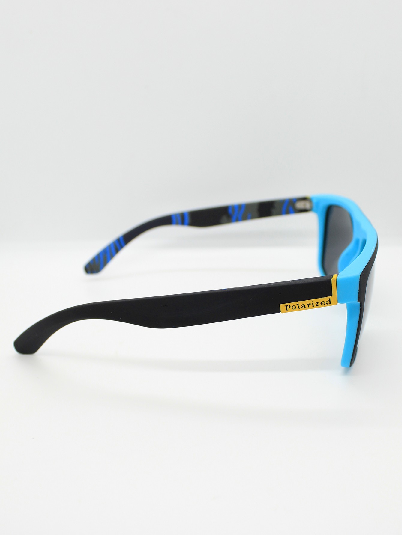 Lente de Sol Polarizado Color Celeste...