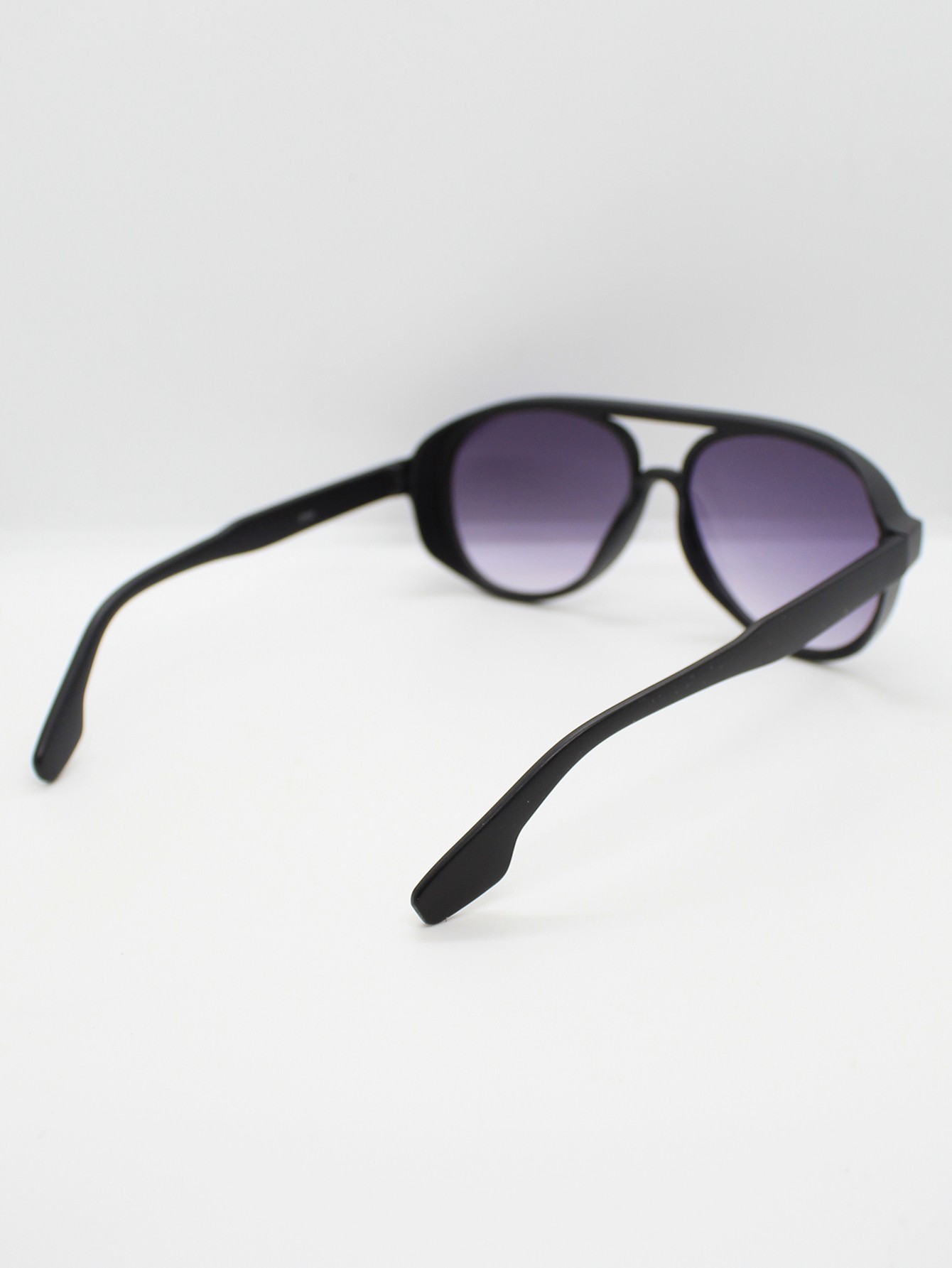 Lente de Sol Color Negro-Gris