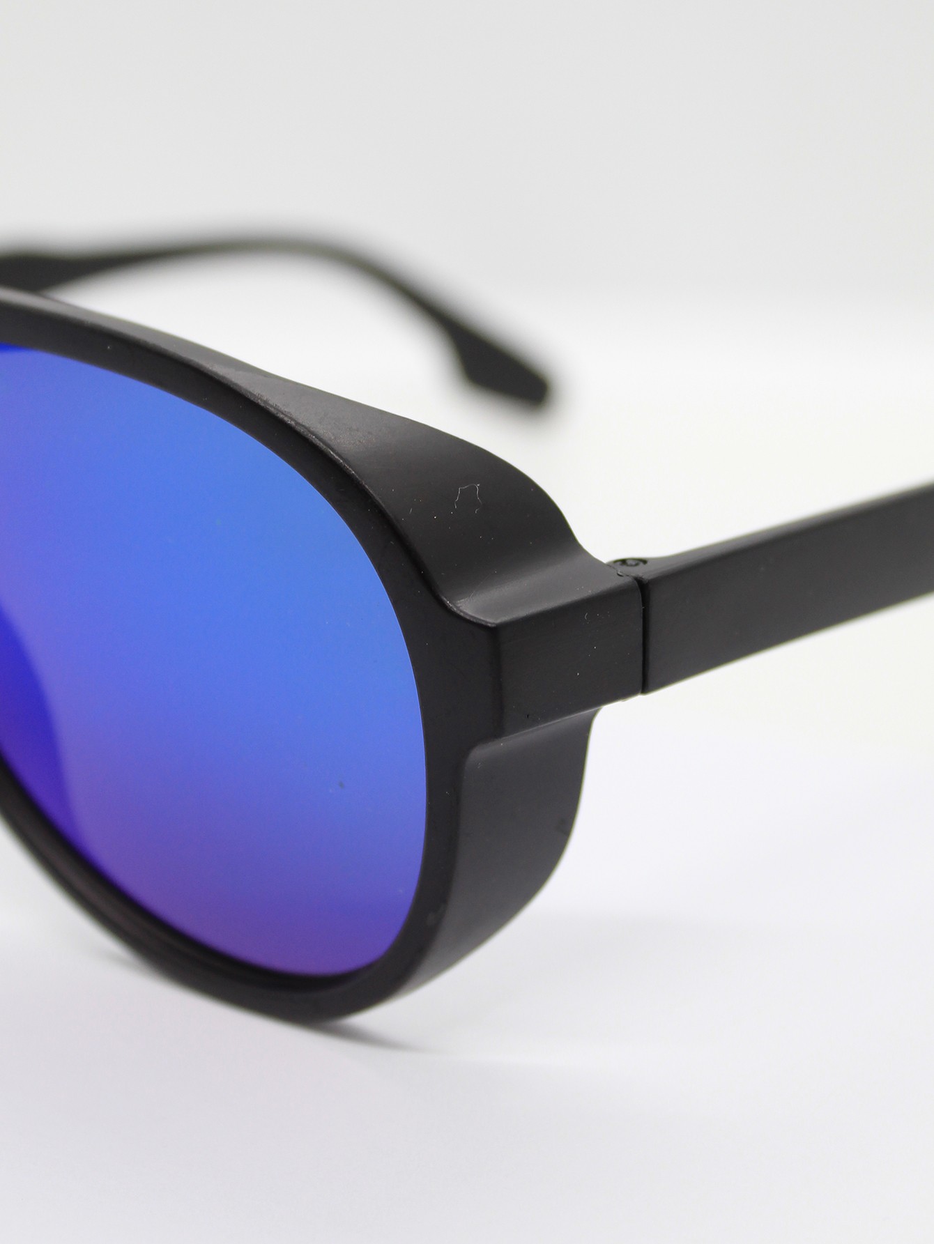 Lente de Sol Color Azul