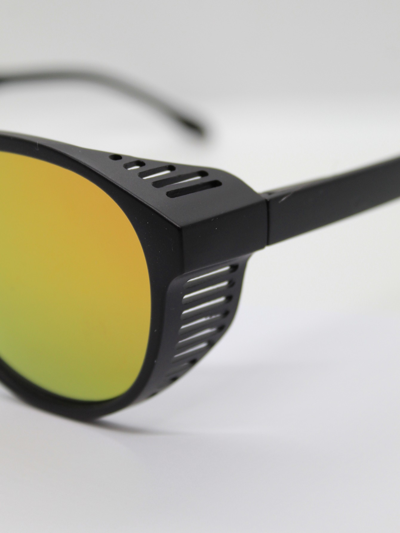 Lente de Sol Color Naranjo