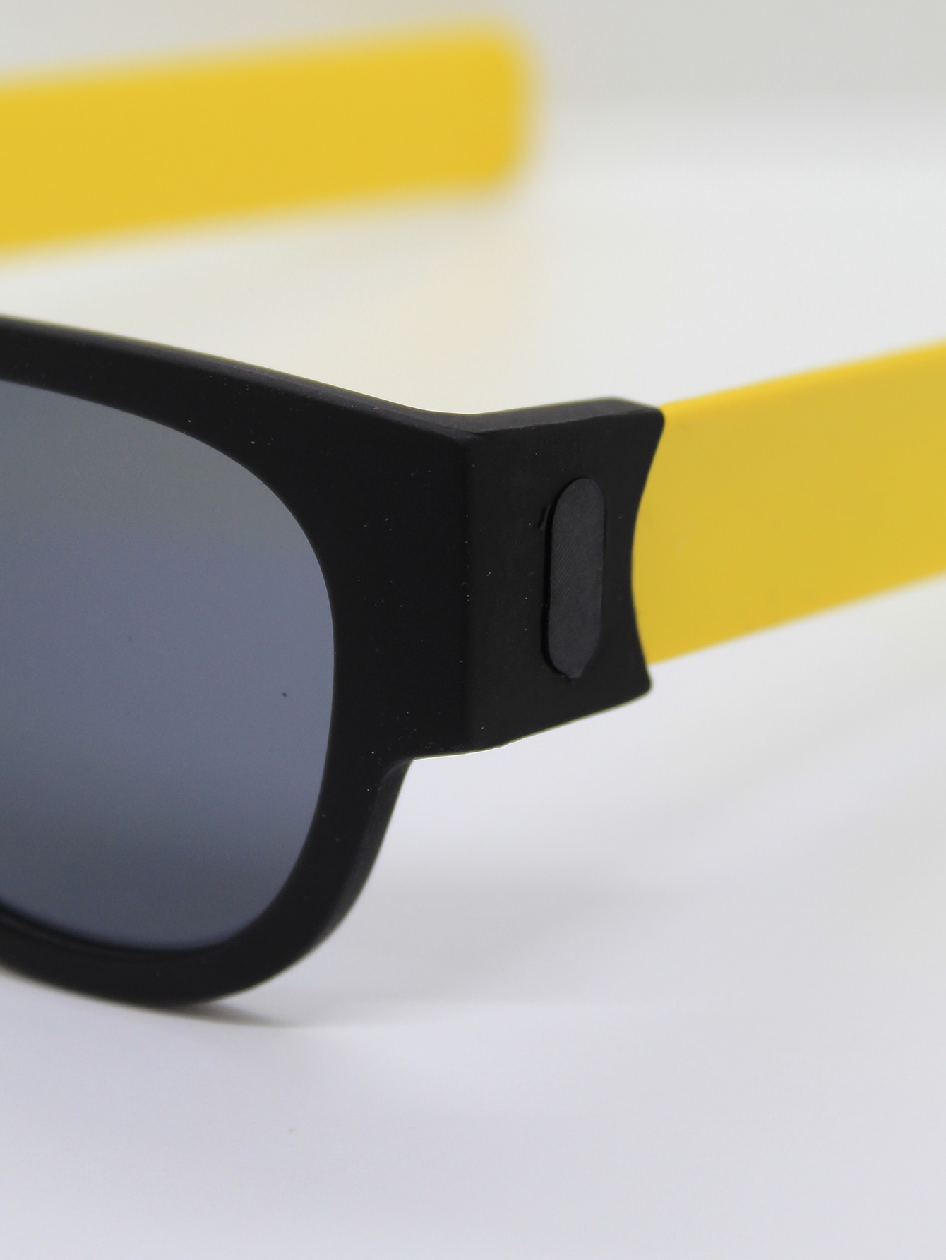 Lente de Sol Plegables Color Amarillo