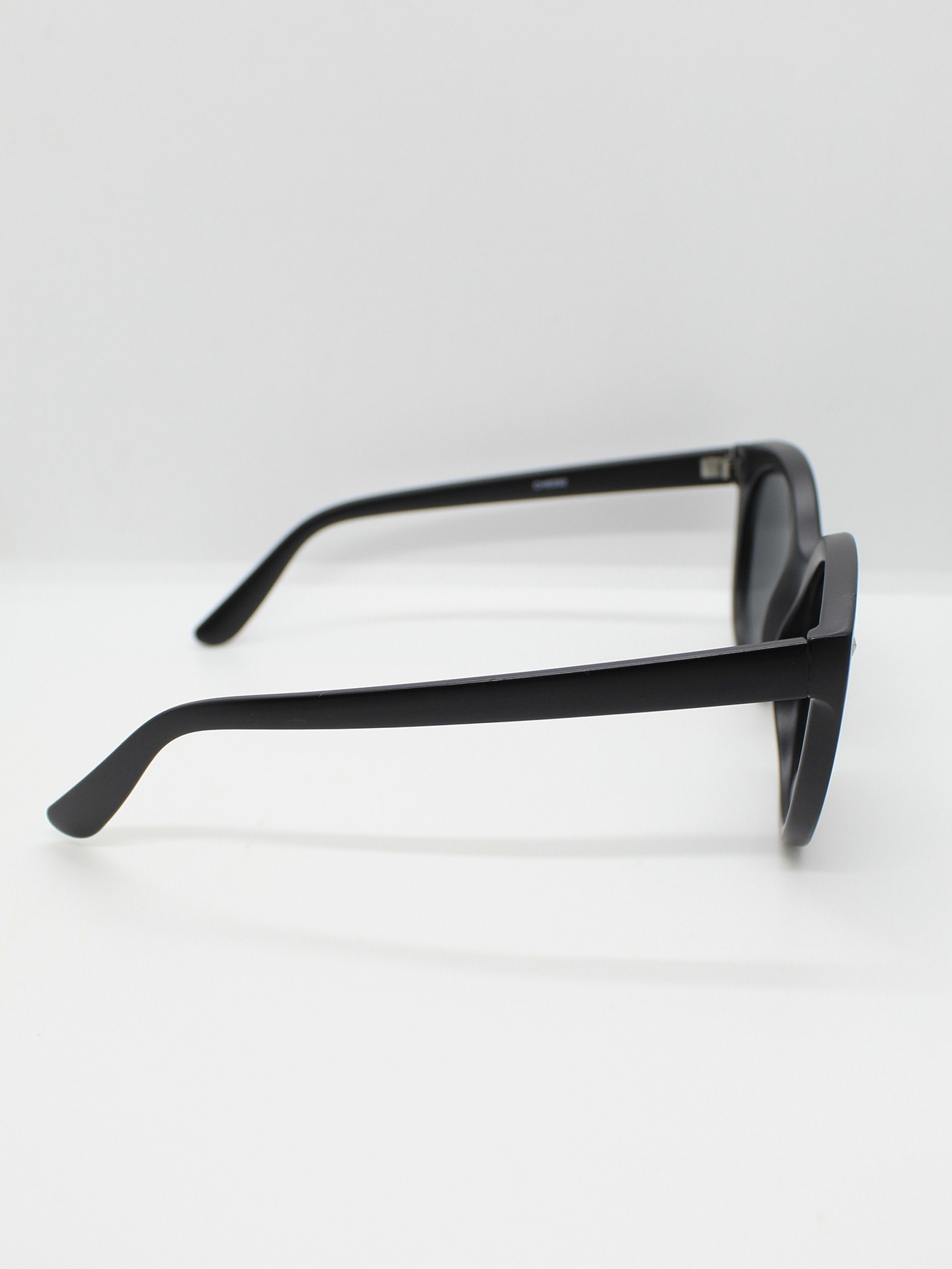 Lente de Sol Color Negro