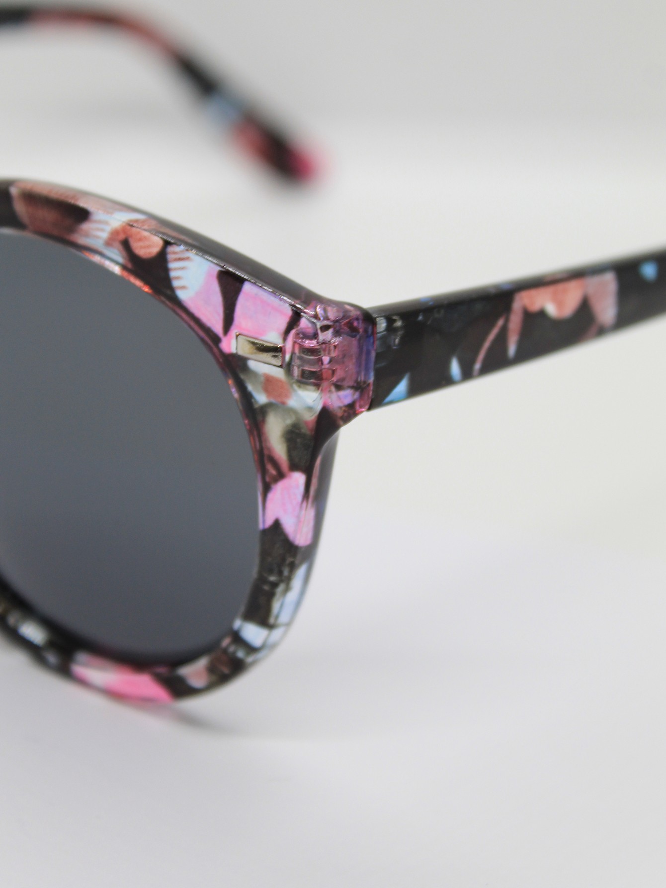 Lente de Sol Color Negro-Floreado