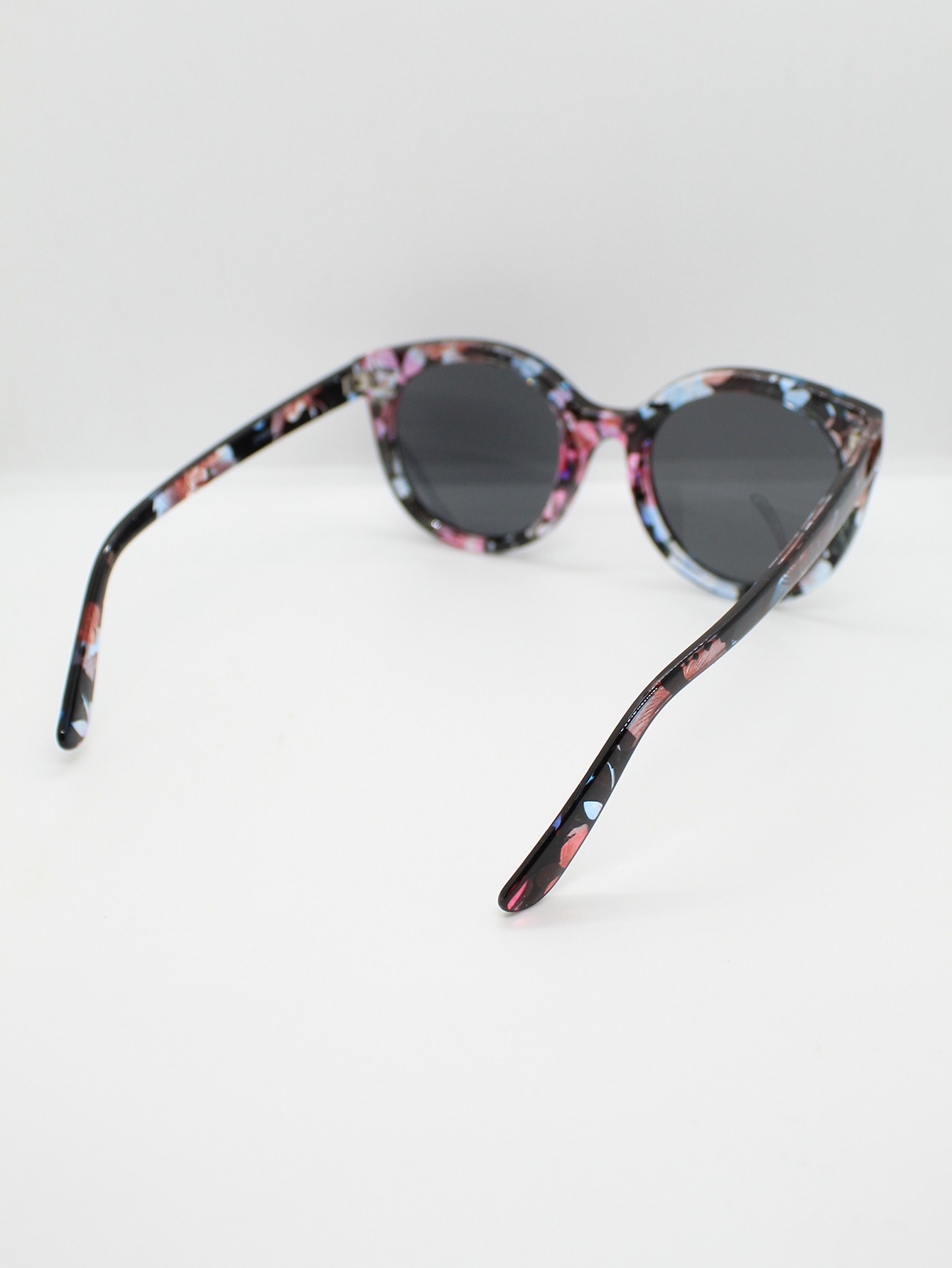 Lente de Sol Color Negro-Floreado