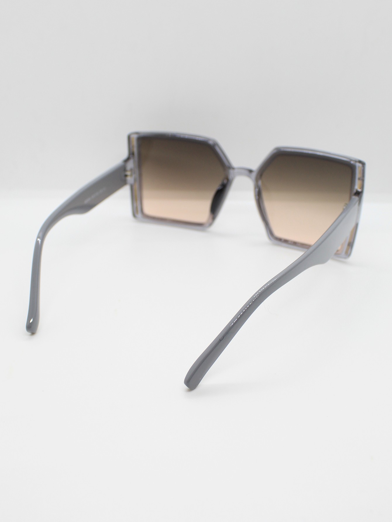 Lente de Sol Color Gris