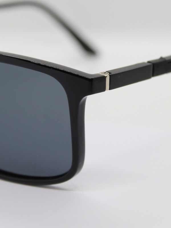 Lente de Sol Color Negro Brillante