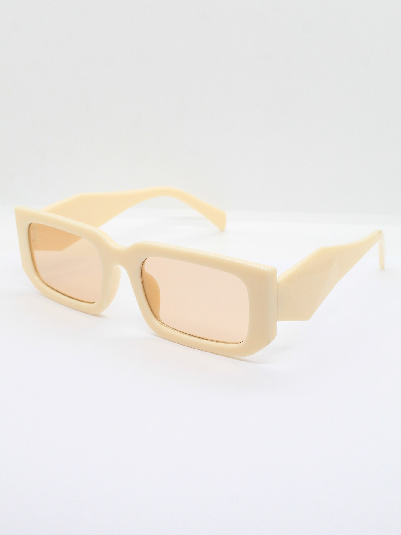 Lente de Sol Color Crema