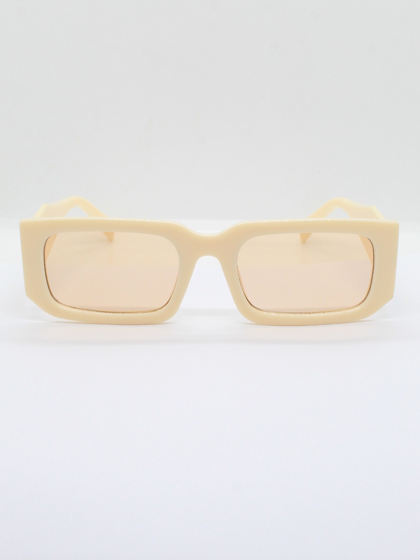 Lente de Sol Color Crema
