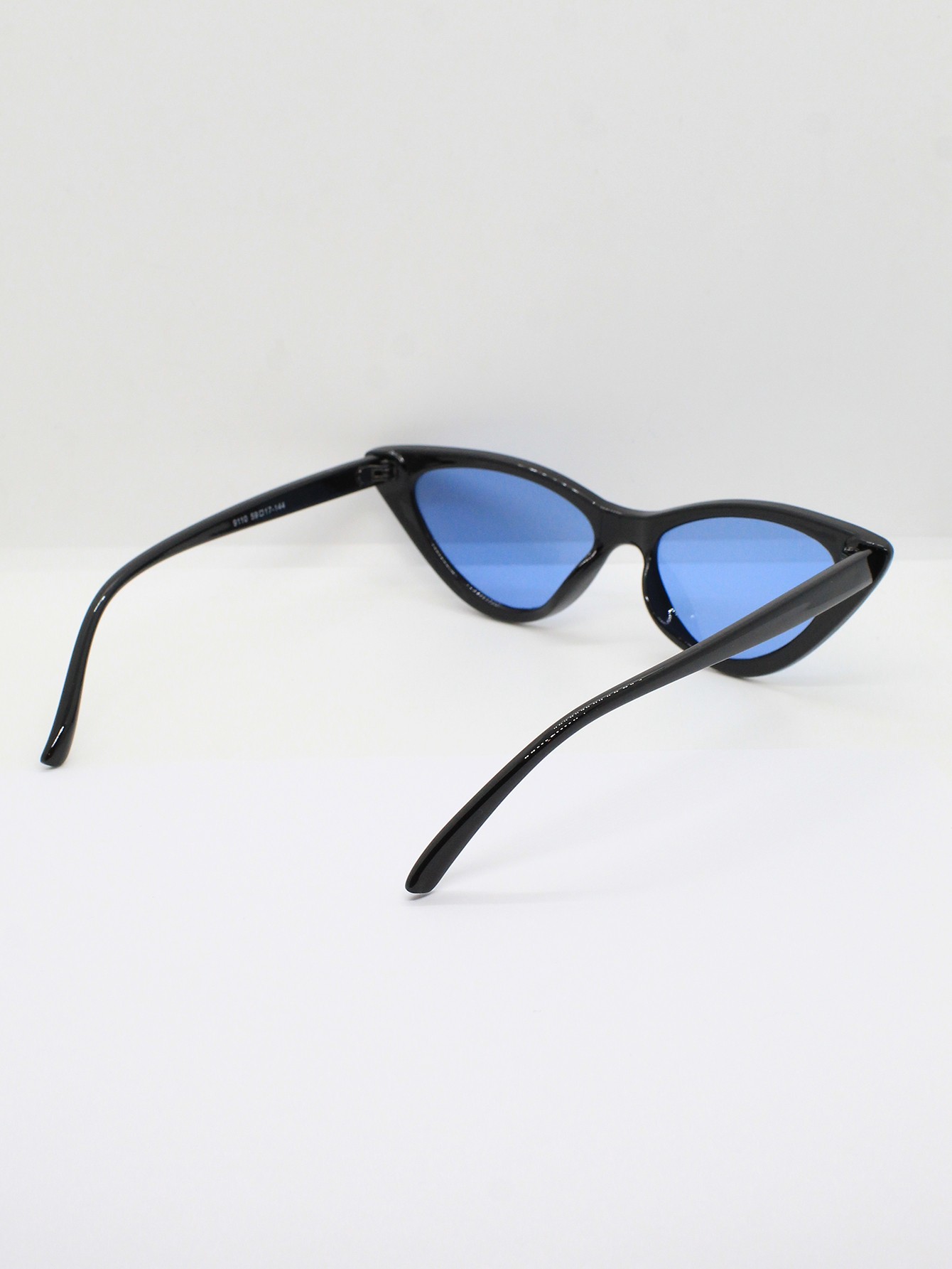 Lente de Sol Color Negro Azul