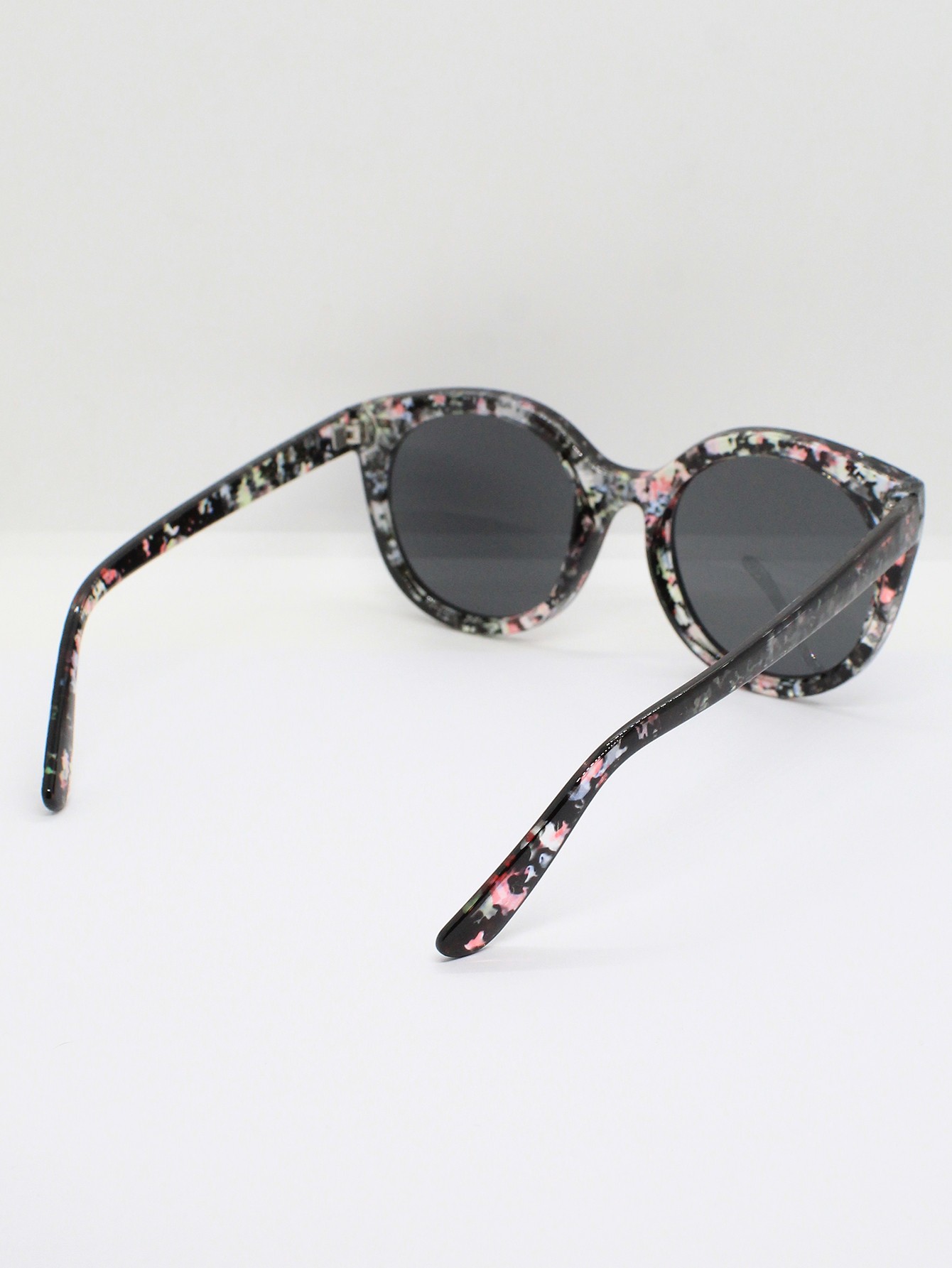 Lente de Sol Color Negro-Floreado VG