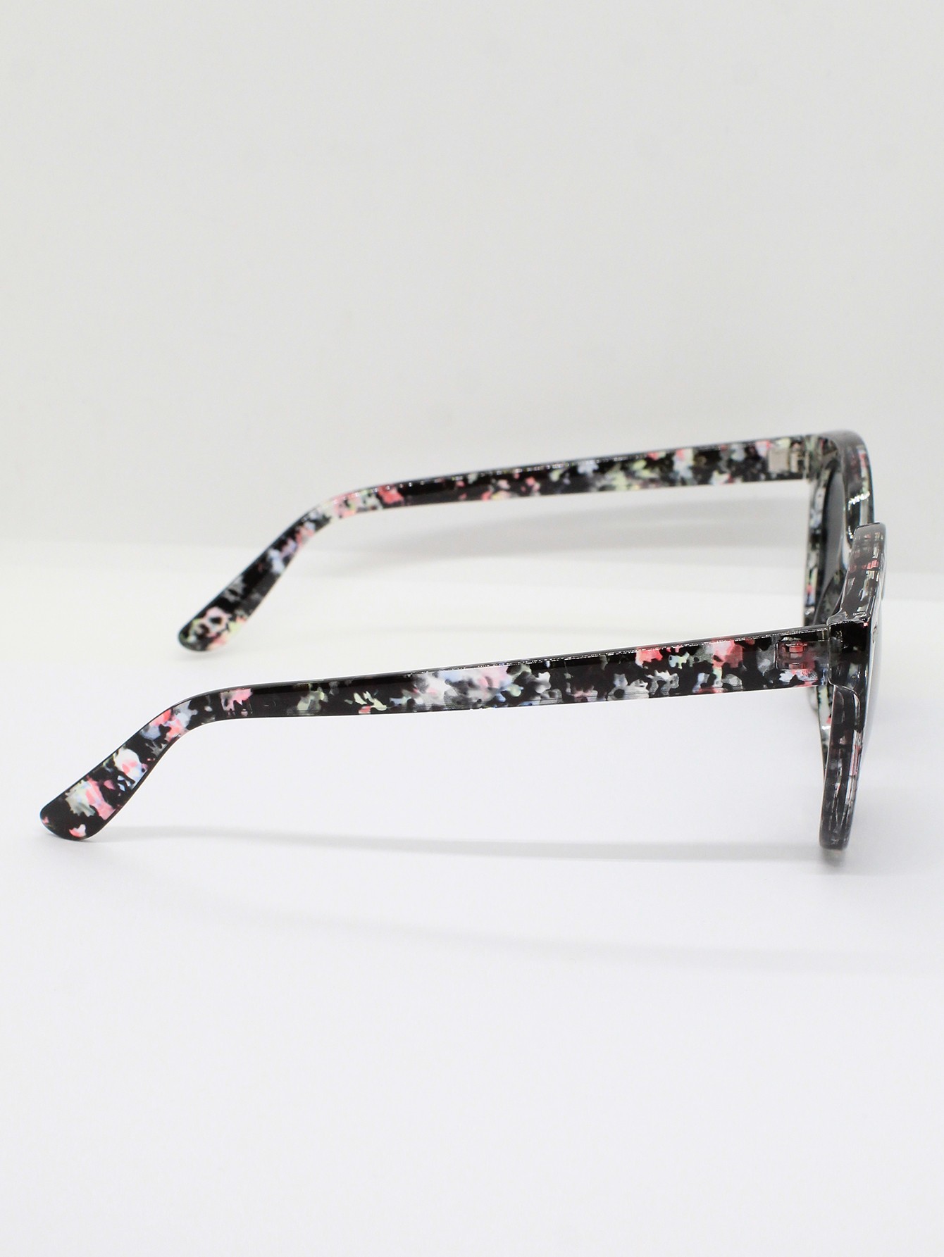 Lente de Sol Color Negro-Floreado VG