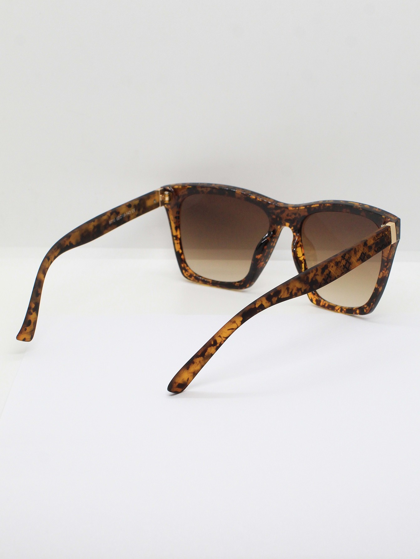 Lente de Sol Color Print Cafe