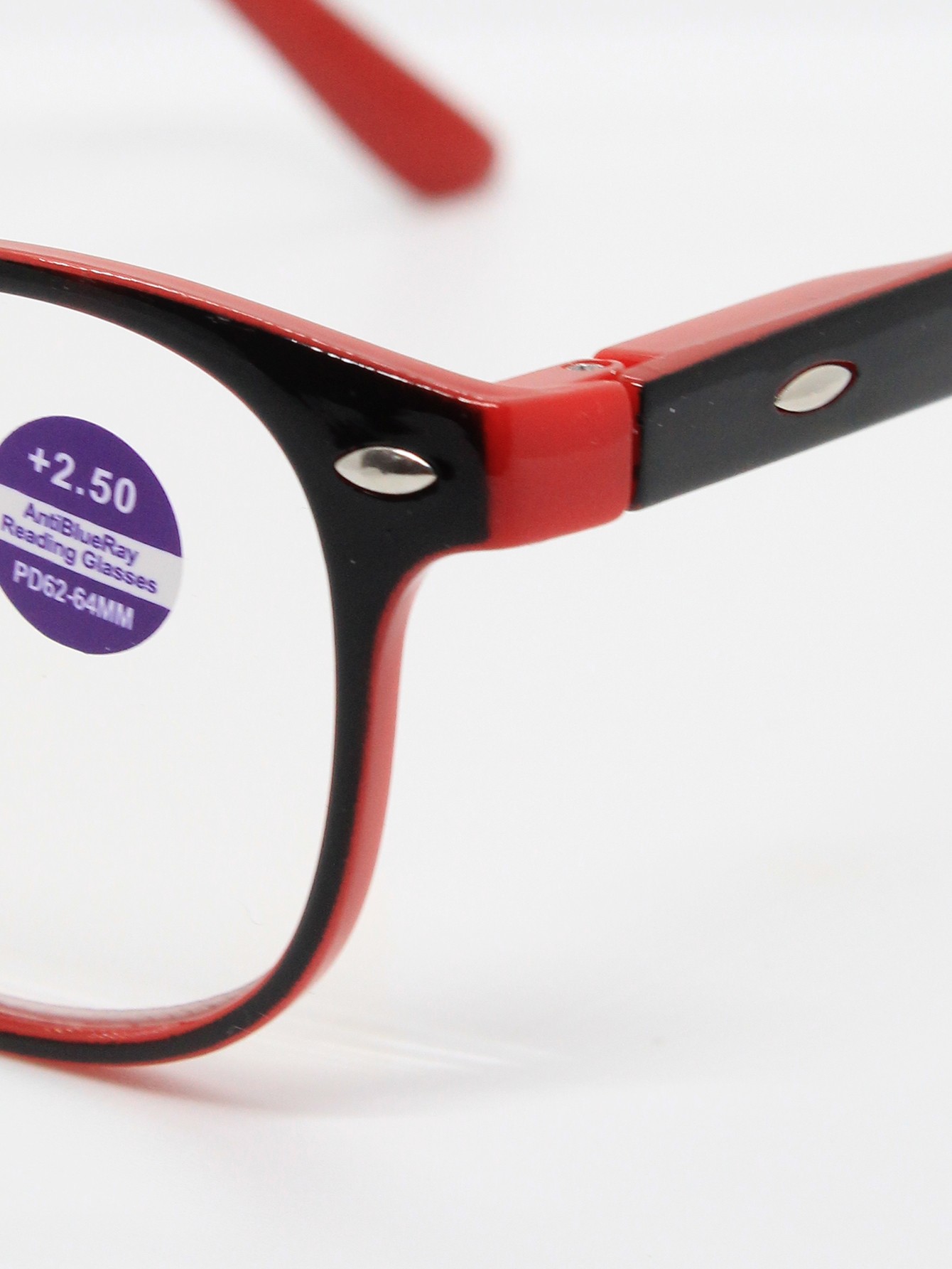 Lente de con Aumento +2.50 Color rojo