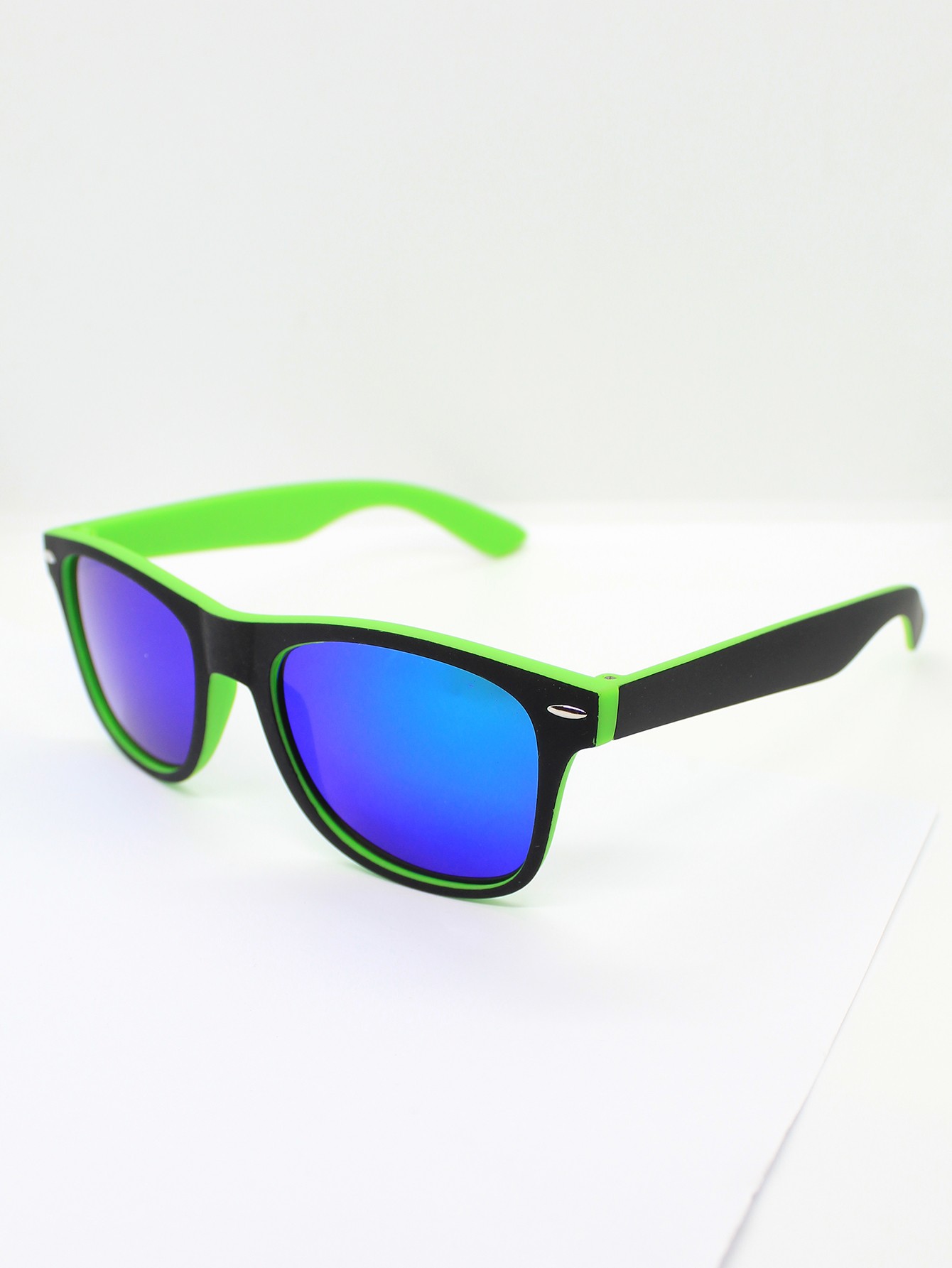 24 Lentes de Sol Surtido color