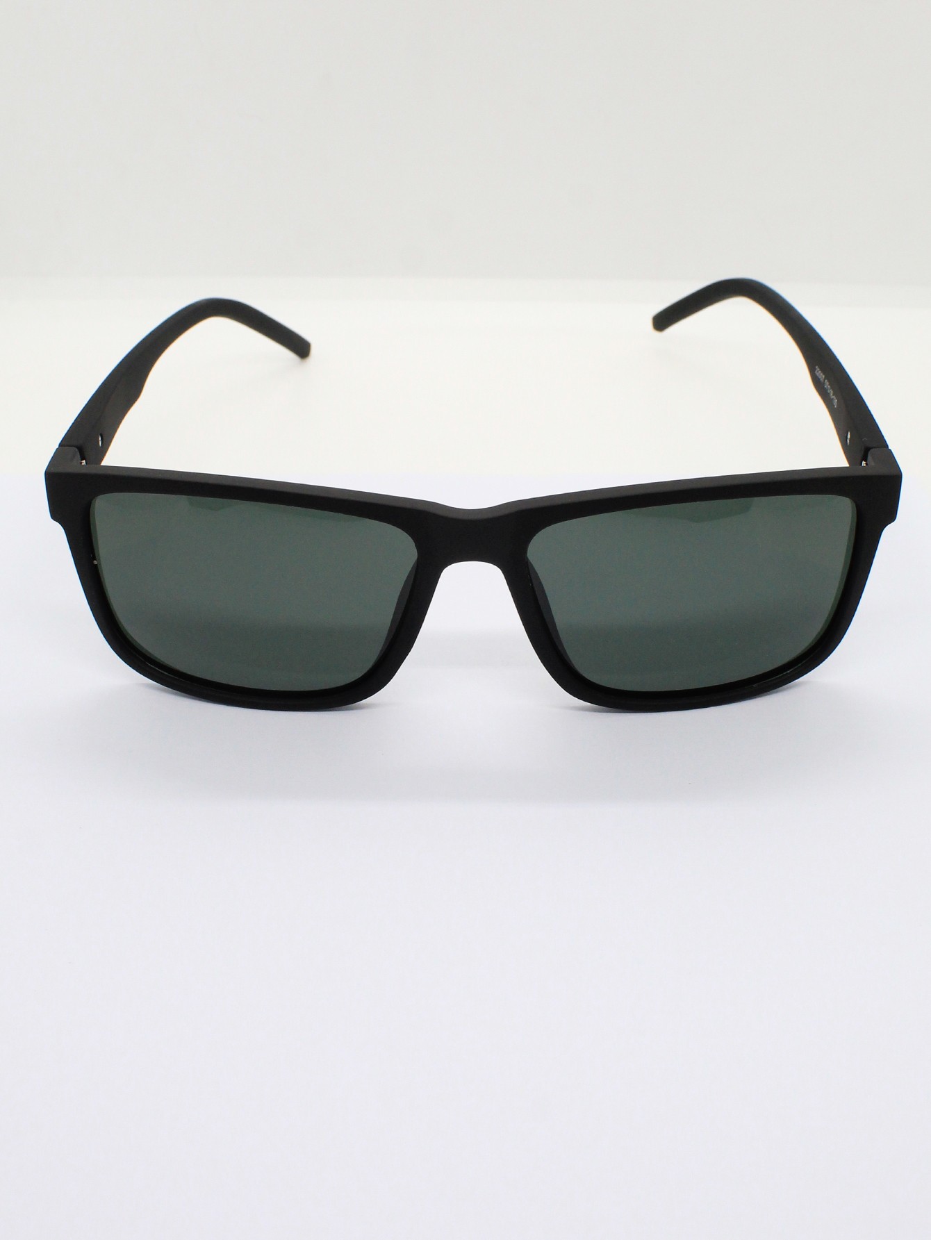 Lente de Sol Polarizado Color Negro Azul