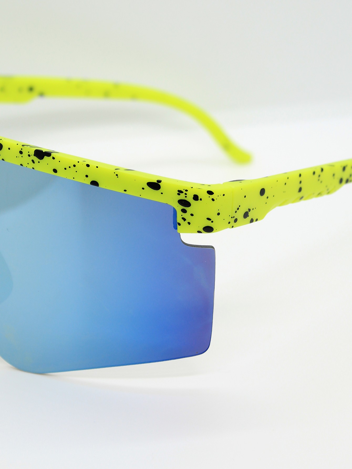 Lente de Sol Color Verde