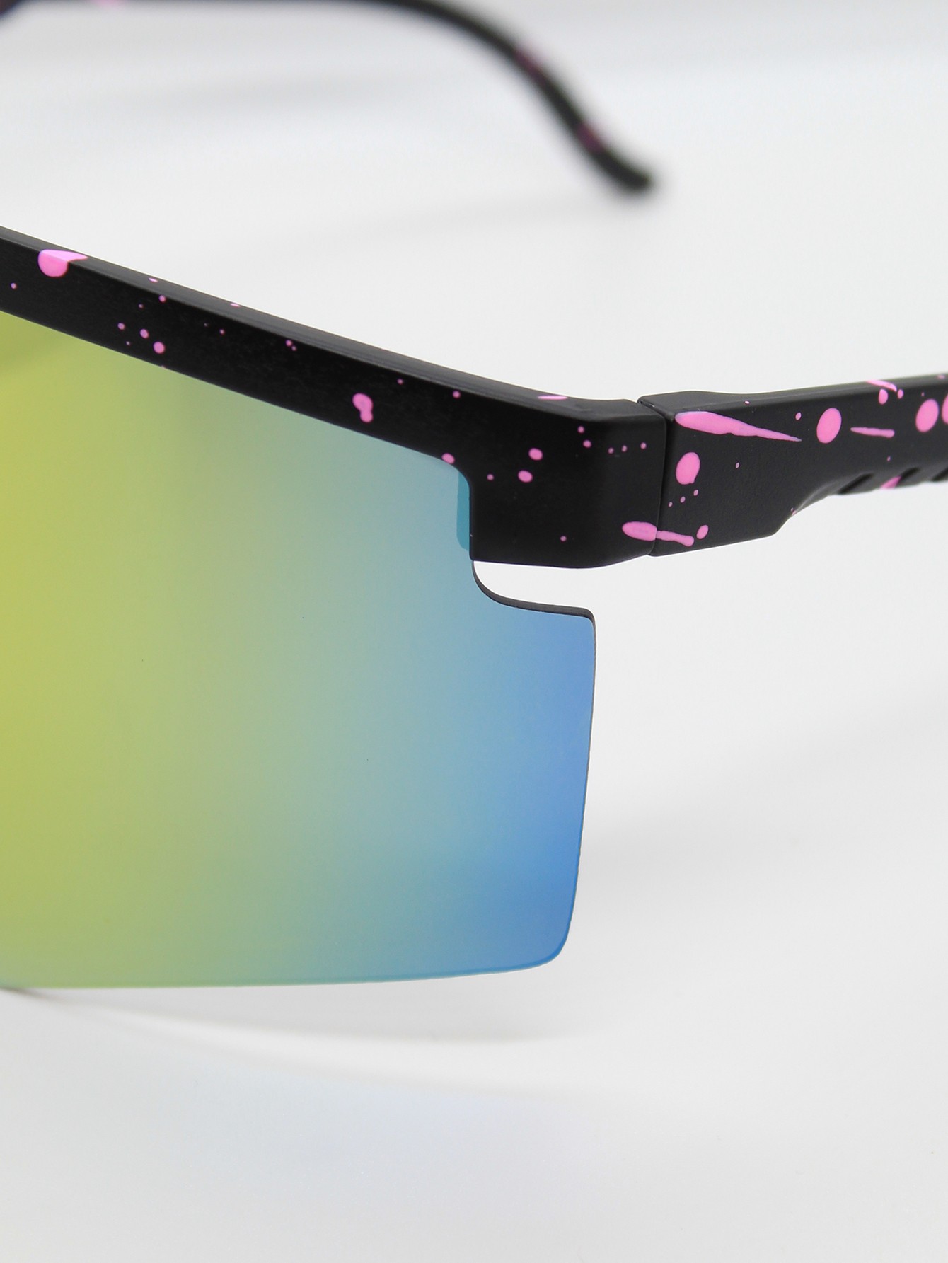 Lente de Sol Color Negro-Rosado