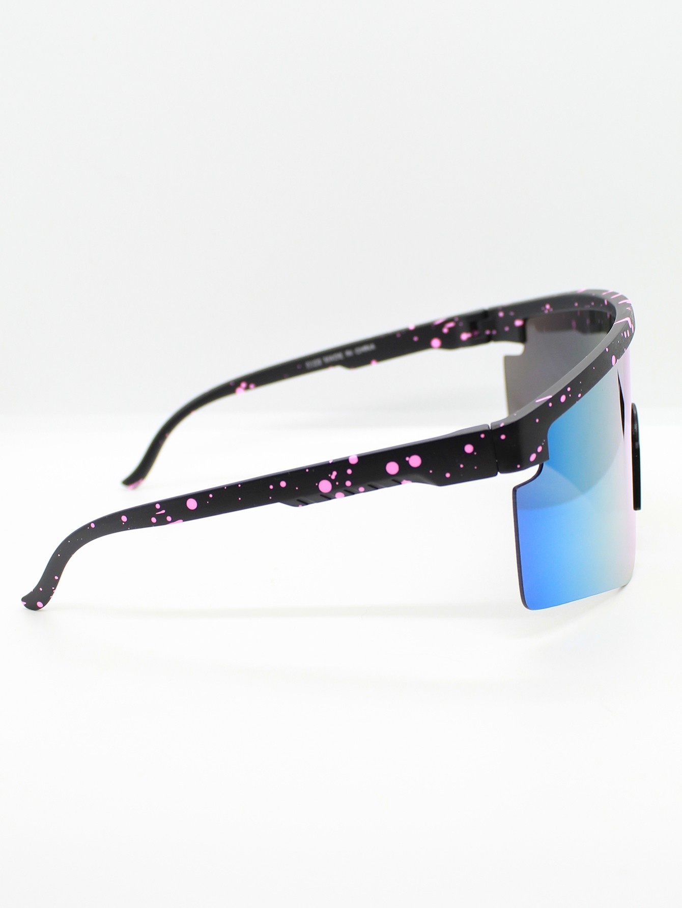 Lente de Sol Color Negro-Rosado