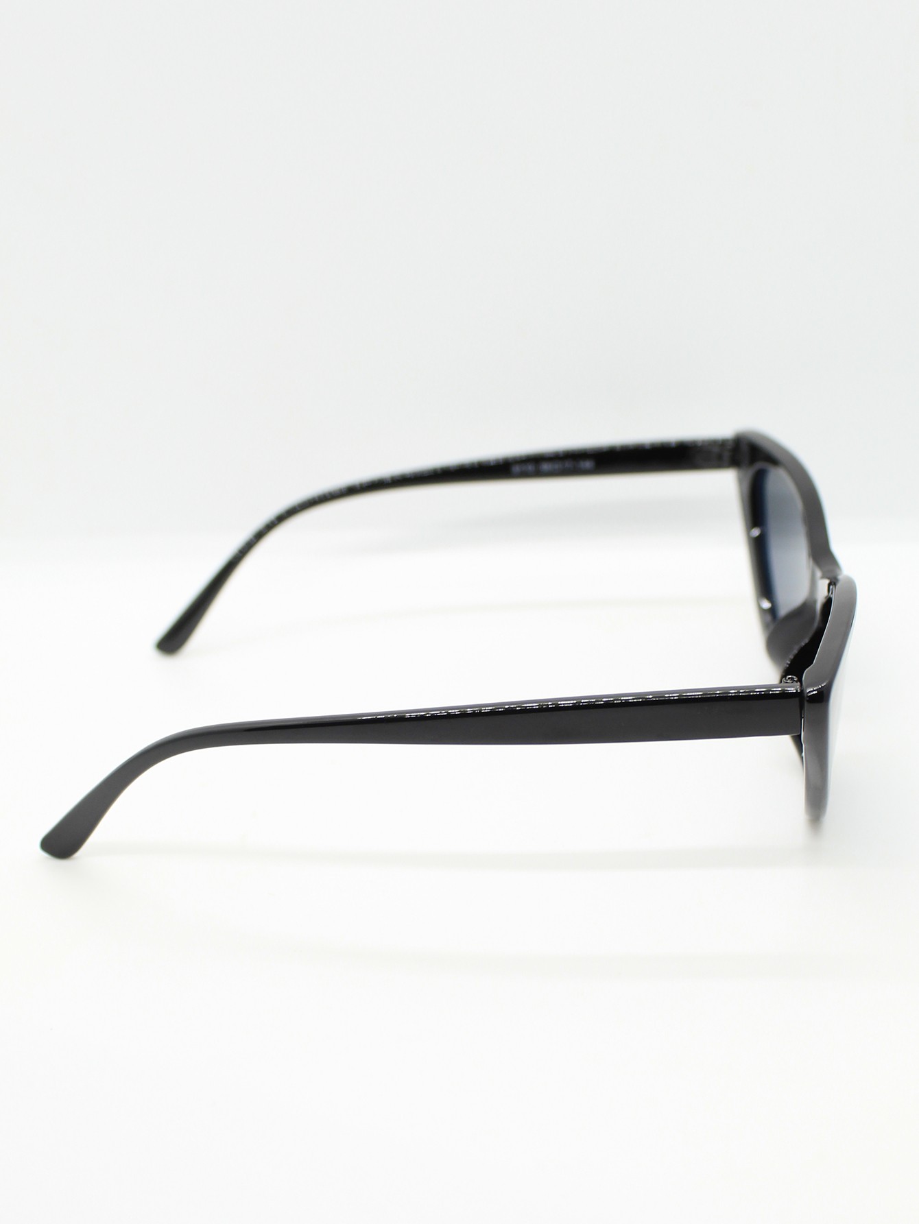 Lente de Sol Color Negro