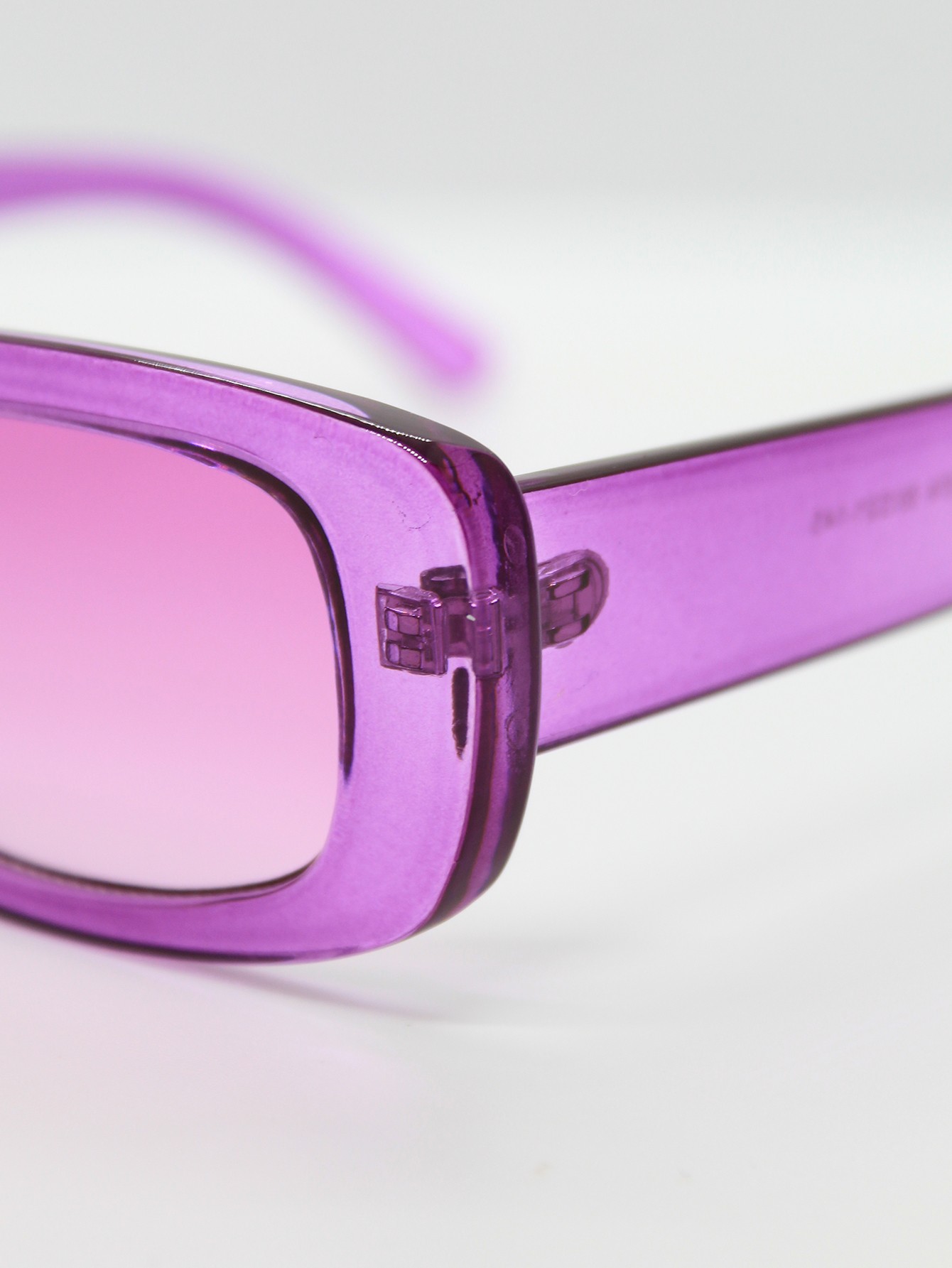 Lente de Sol Color Morado