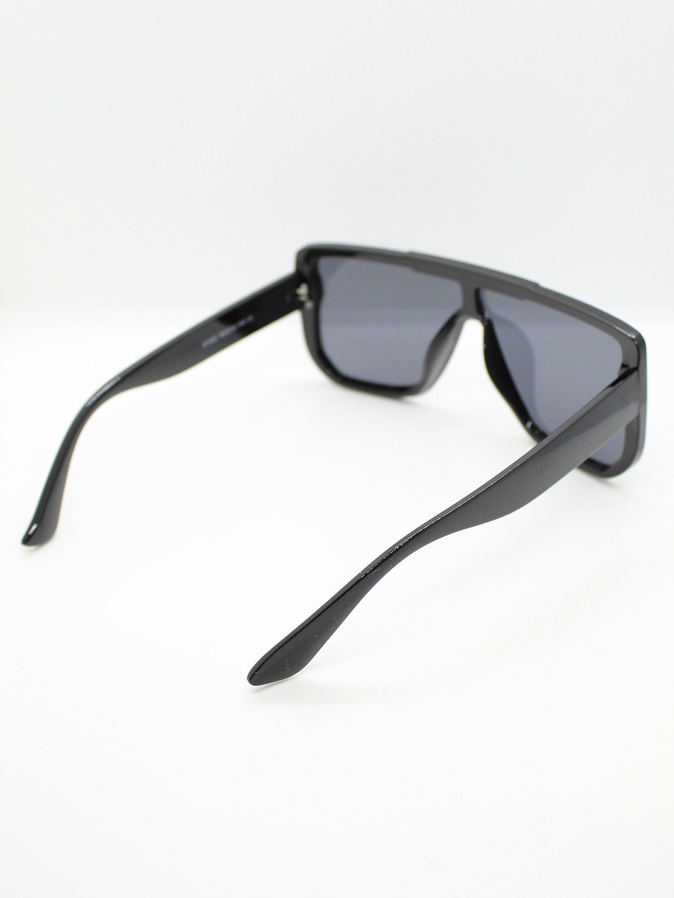 Lente de Sol Color Negro