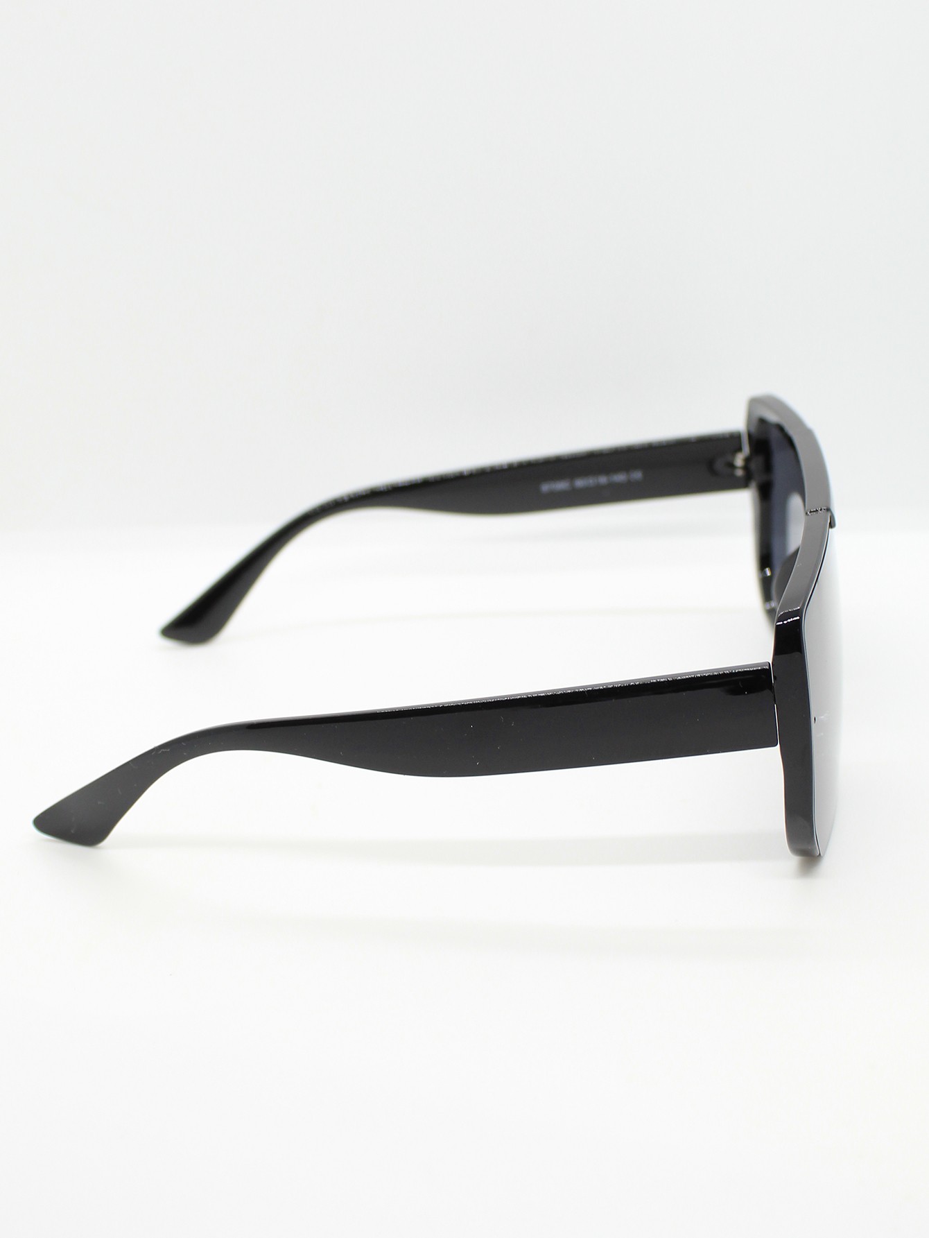 Lente de Sol Color Negro